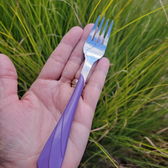 Fiesta Lilac Small Fork ~ Retired Color & Item ~ GUC ~ Fiestaware ~ Post-86 - Picture 6 of 16
